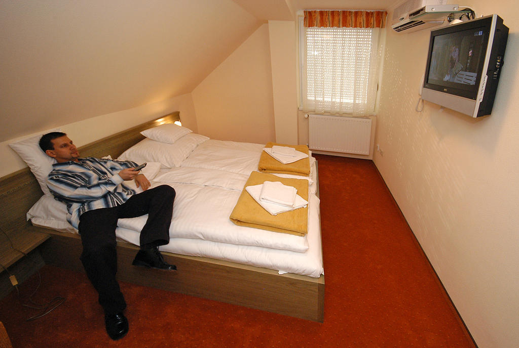 Hotel Bavaria Abda ห้อง รูปภาพ