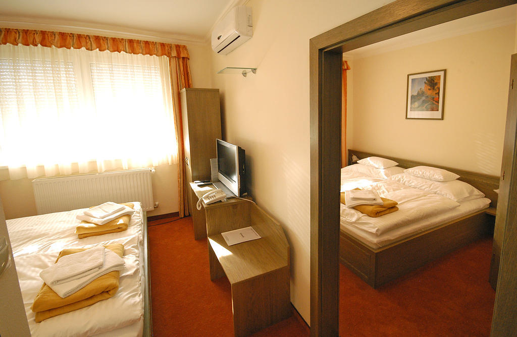 Hotel Bavaria Abda ห้อง รูปภาพ